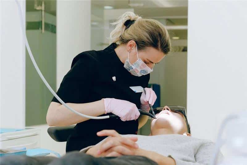 Understanding Gum Disease: Causes, Symptoms, and Treatment Options