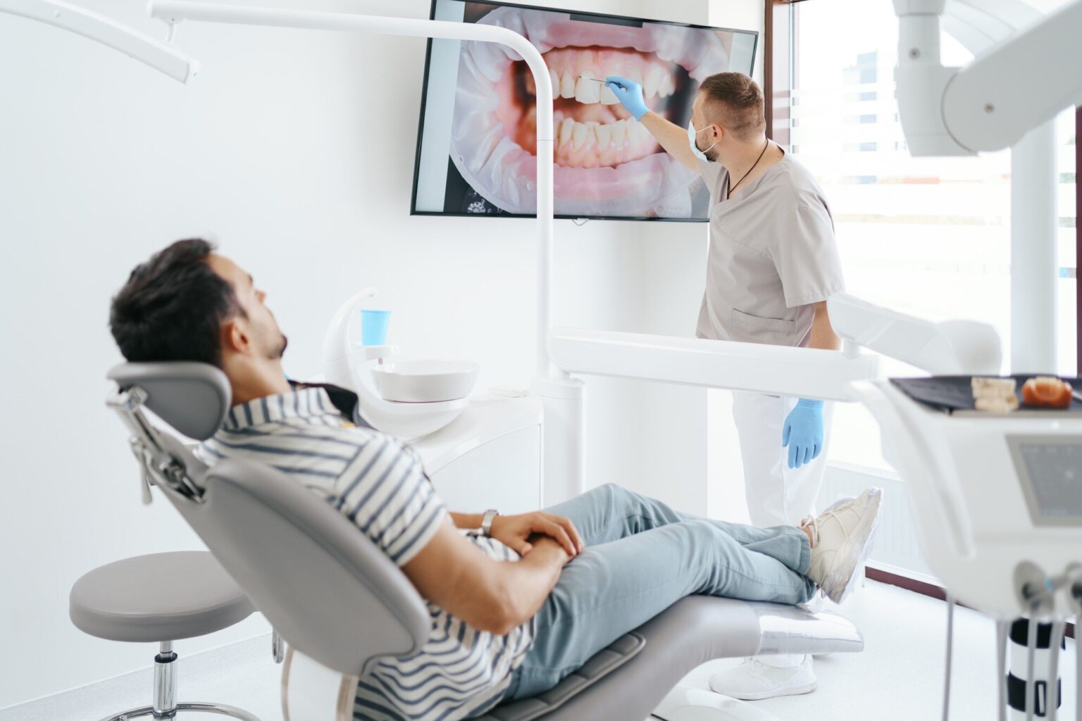 Same-Day Dental Crowns vs. Traditional Crowns: Which Is Better?
